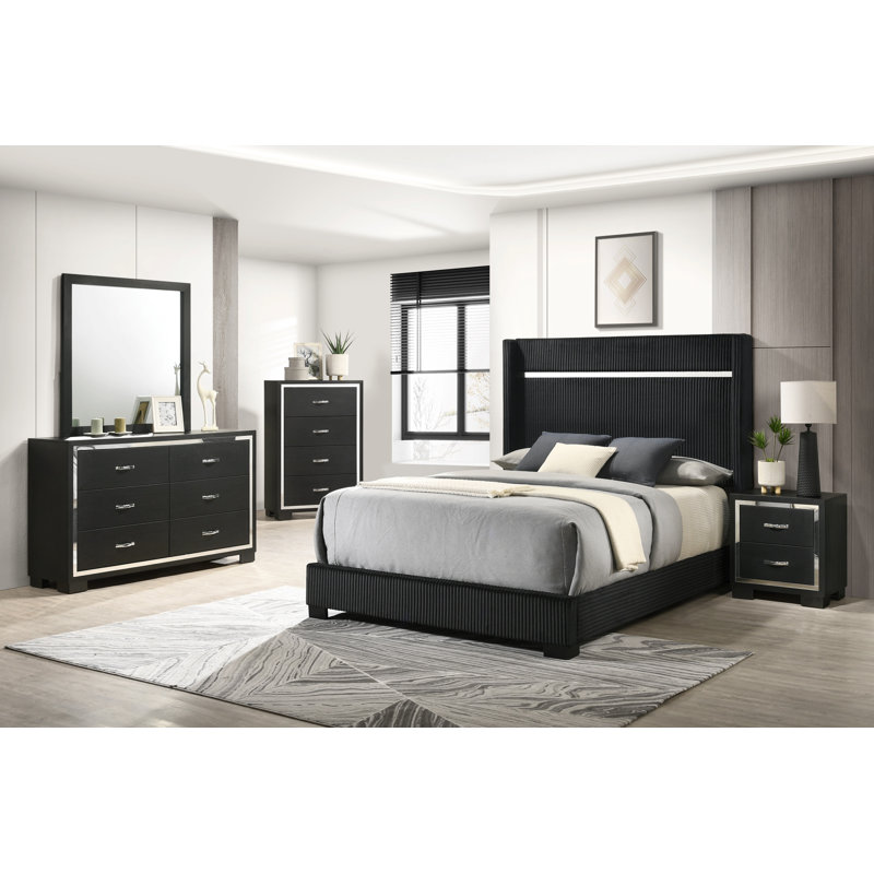 Ensemble de chambre à coucher Khassidy Eldred, Grand, Trois pièces: lit et deux tables de chevet
