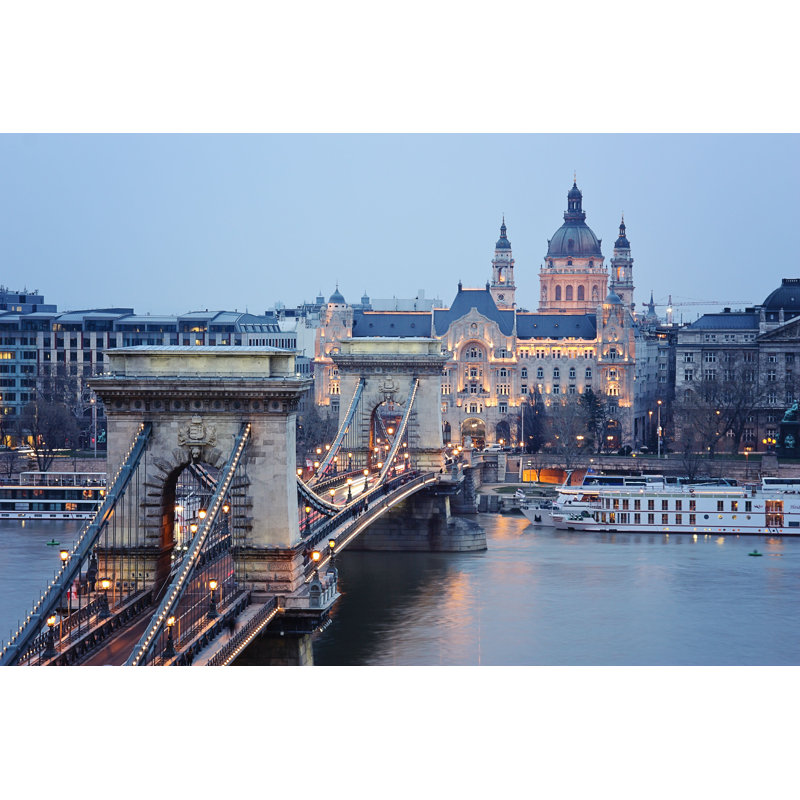 Delara Chain Bridge In Budapest par - Photographie de toile tendue, H 32 po x l 48 po