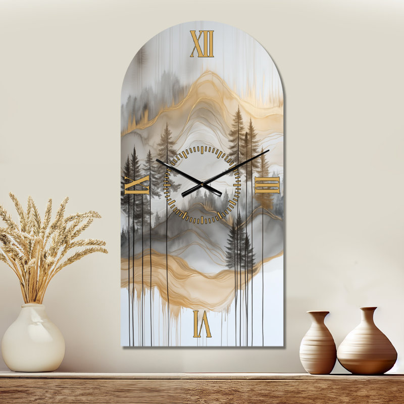 Gold Forest and Peaks Solitude Horizon I - Horloge murale en métal arquée glamour, H 39 po x l 19 po - Arche