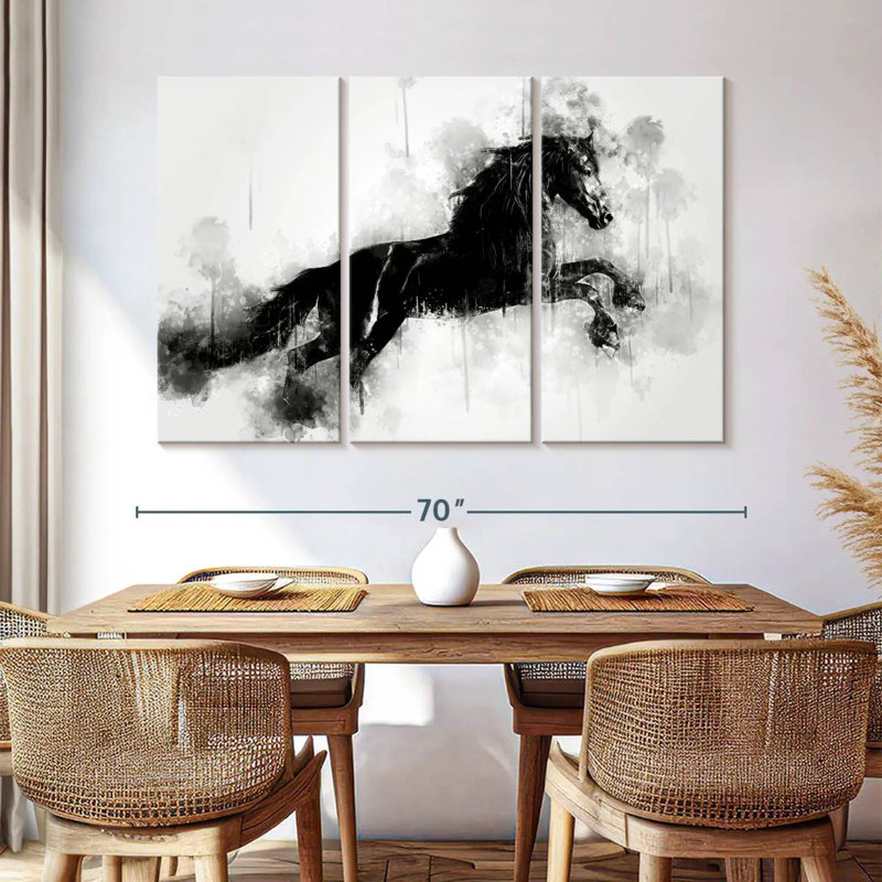 Cheval Brampt qui court en noir et blanc, H 42 po x l 65 po