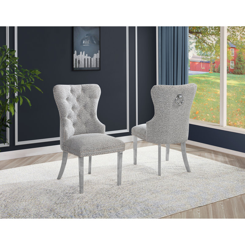 Chaises d'appoint capitonnées à boutons capitonnés avec garniture cloutée, Argent argent, Gris riche