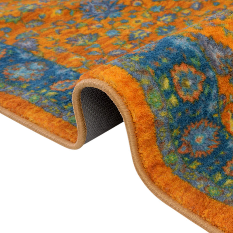 Artez Oriental Indoor Rug, Rectangle 6'7" x 9'