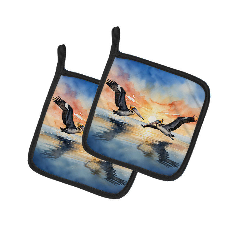 Pélicans volant de porte-casseroles