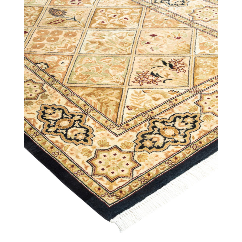 Classic One-of-a-Kind 2'8" X 4'1" Hand Knotted Area Rug