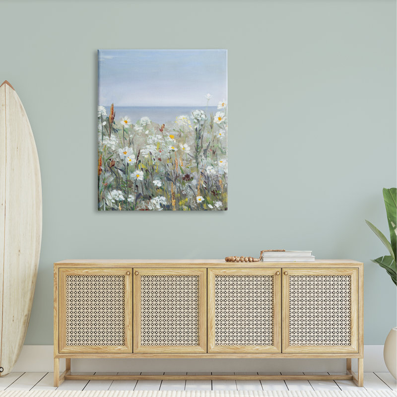 «Pleasant Summer Flower Field Distant Beach Shore», art mural par Sally Swatland, H 48 po x l 36 po x P 1,5 po, Toile tendue