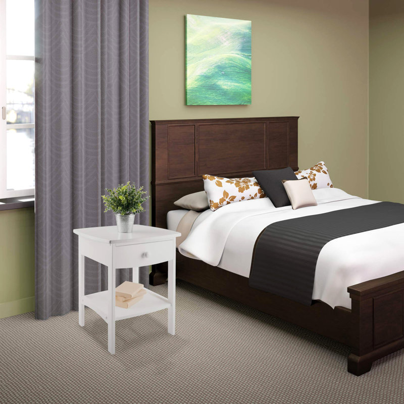 Ackler 18'' W Nightstand, White