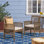Chaise ACACIA avec une finition résistante aux intempéries et des coussins confortables résistants à l'eau pour une utilisation extérieure