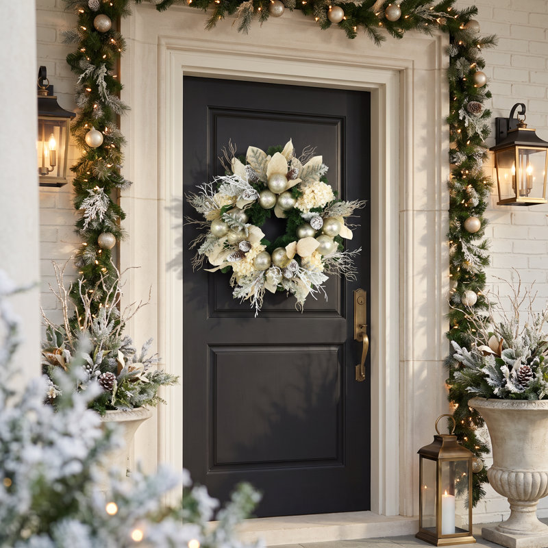 Becker 28 " Handmade Hydrangea Wreath