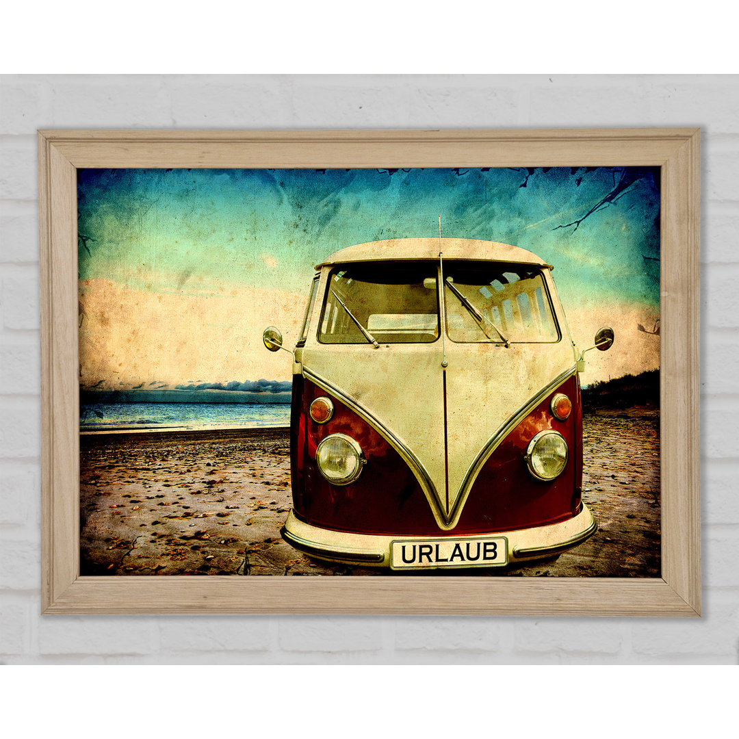 VW Camper Van At The Beach - Einzelne Bilderrahmen Kunstdrucke