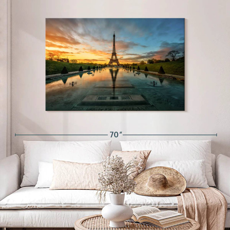 Lilie, reflet de la tour Eiffel, H 32 po x l 48 po