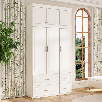 Modern Wardrobe With Strong Storage