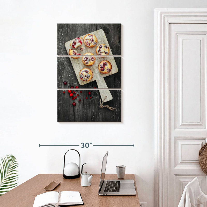Cranberry Muffin Dessert, 32" H x 20" W