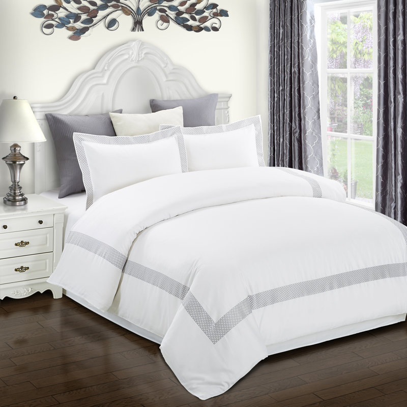 Full/Queen White Cotton Embroidered Duvet Cover Set