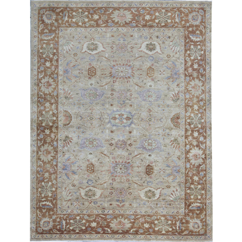 Wool Oriental Area Rug in Ivory/Rust