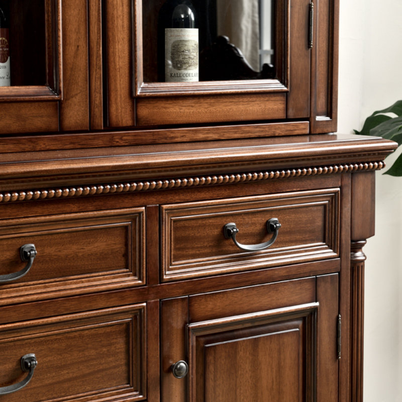 Buffet en bois de noyer