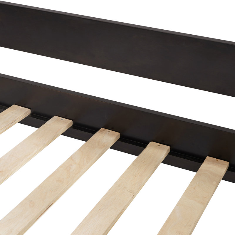 Lit simple superposé au-dessus de bois avec tente, finition, solide et aire de jeu pour la décoration de la chambre à coucher