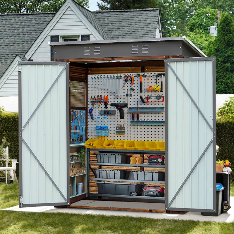Remise d'atelier en fer forgé 3 * 5 pi - pour les ateliers. Bois de cèdre et revêtement imperméable. Portes de toit modernes en fer. Éclairage de ventilation adéquat. Robuste temps - travaux de construction. Facile à assembler. 59,74 po de profondeur X
