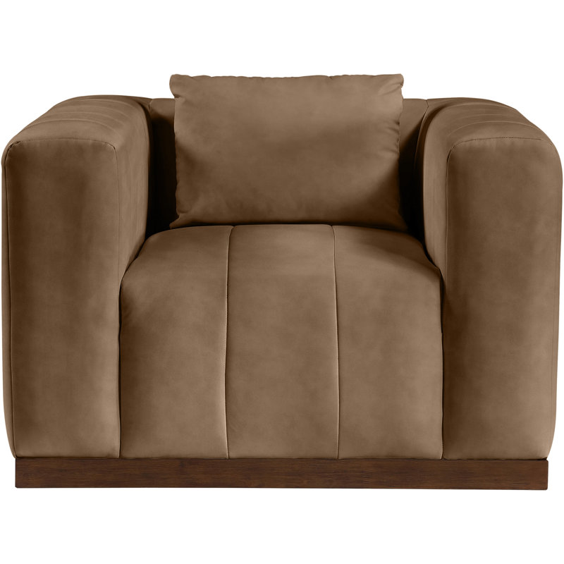 Chaise en cuir Mallina, Cuir brun végétalien