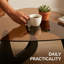 Table basse spacieuse à plateau en verre avec une base en chêne massif de qualité supérieure, pour le salon.-2086461882-2086461880-2086461892