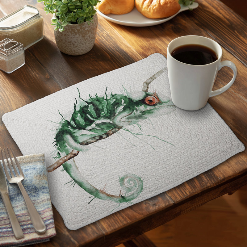 Napperon Chameleon on the Look