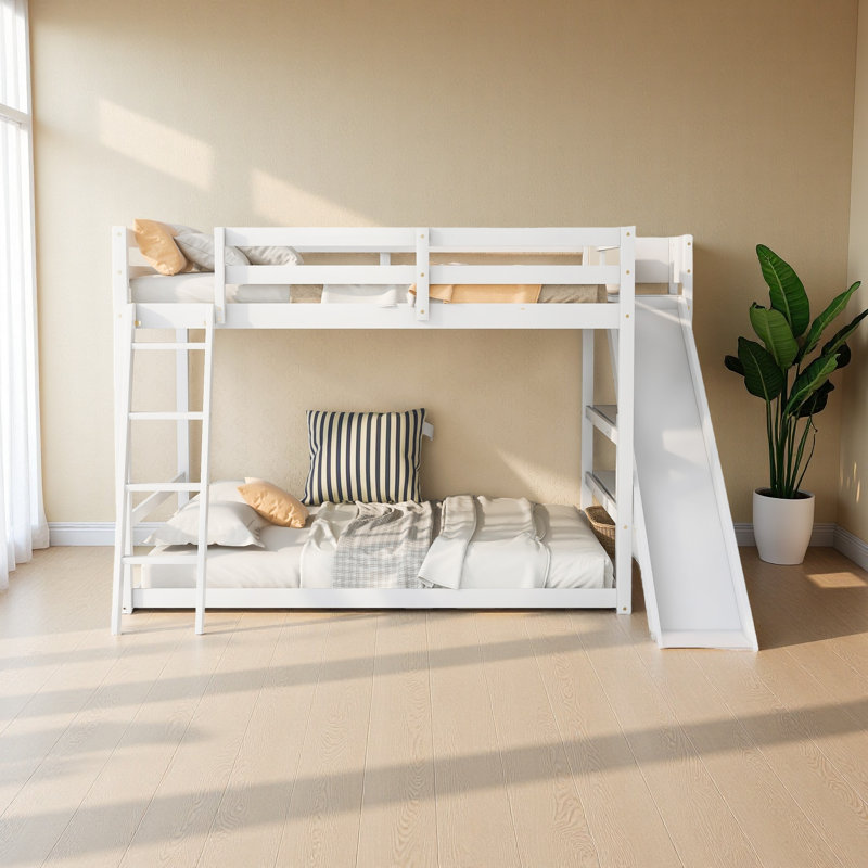 Lit superposé double au-dessus de double avec échelle, glissoire et tablettes, Blanc
