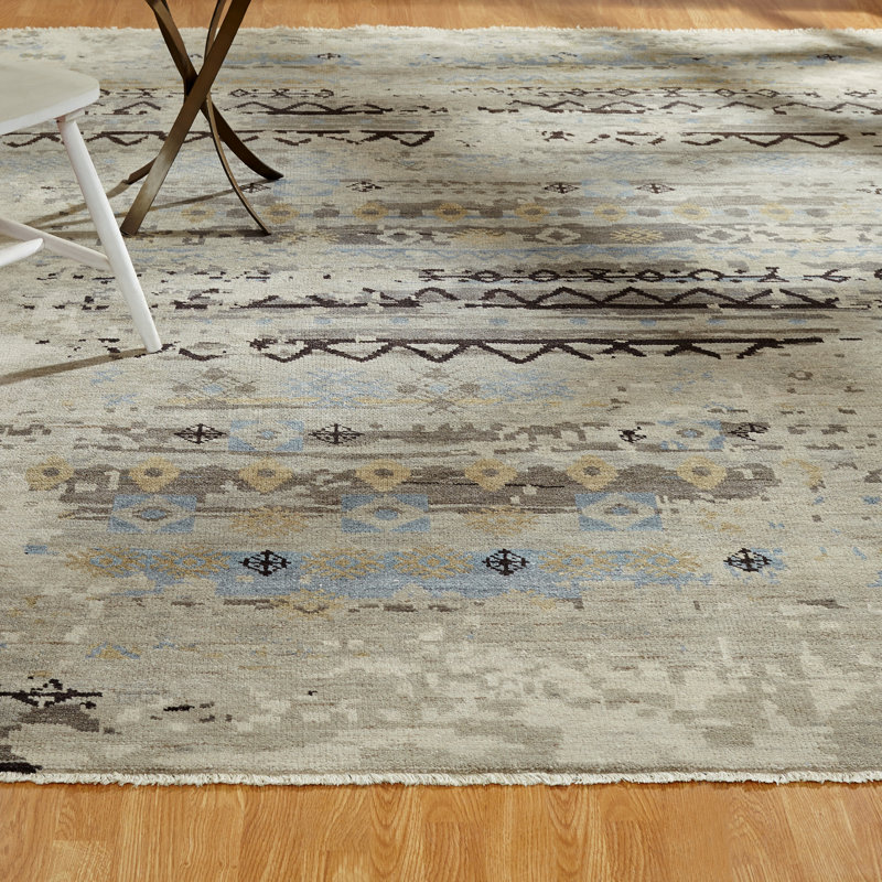 Etien Hand Knotted Geometric Area Rug, Rectangle 3' x 5'