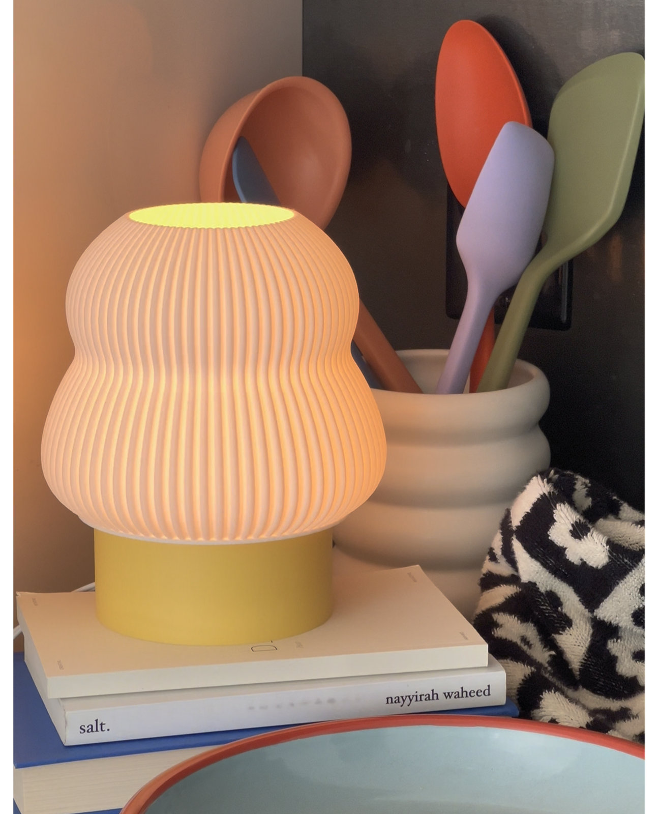Poly Cream Novelty Lamp