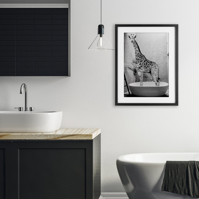 «Safari Bath debout debout», impression encadrée sous verre, conception par SD Graphics Studio, H 23 po x l 17 po