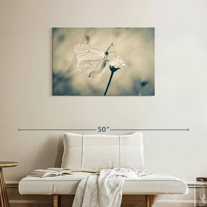 Corbeau papillon blanc et fleur, H 24 po x l 36 po