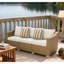 Mobilier de jardin tout temps avec assise confortable et pieds réglables - Capacité de 361 kg, 201 cm x 65 cm x 73 cm, blanc crème, structure stable, coussins et oreillers couleur naturelle.