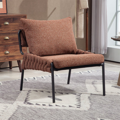 Fauteuil confortable à structure métallique avec coussins moelleux et revêtement élégant pour la maison