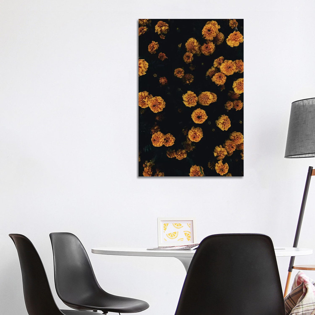 Goldene Blumen von Honeymoon Hotel - Galerie-verpackte Leinwand Giclée