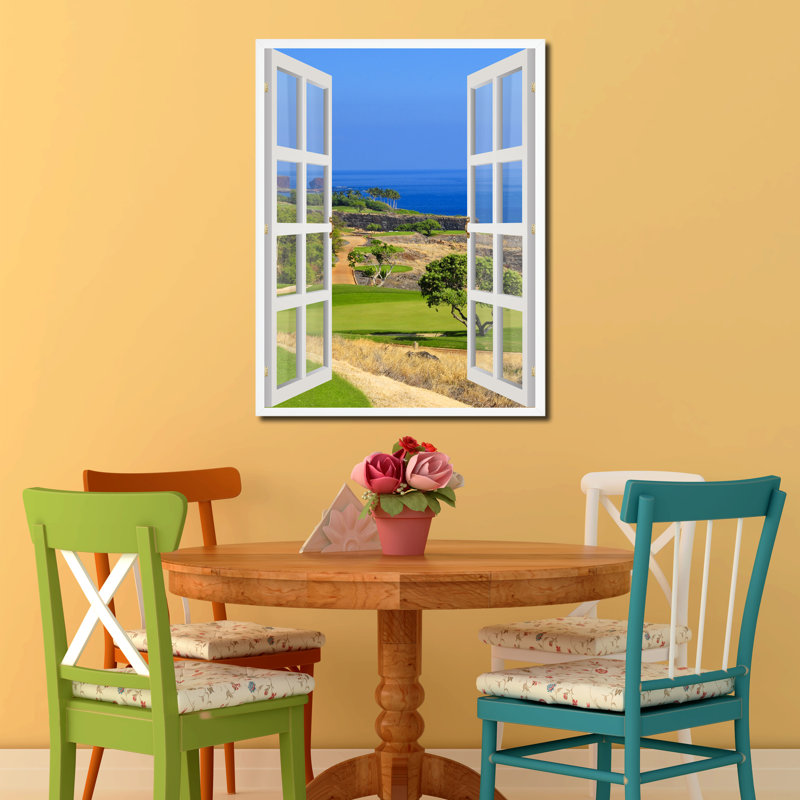 Art de fenêtre français avec vue sur un terrain de golf côtier