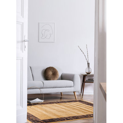 Tapis beige Aurora 5 pi 7 po x 7 pi 7 po