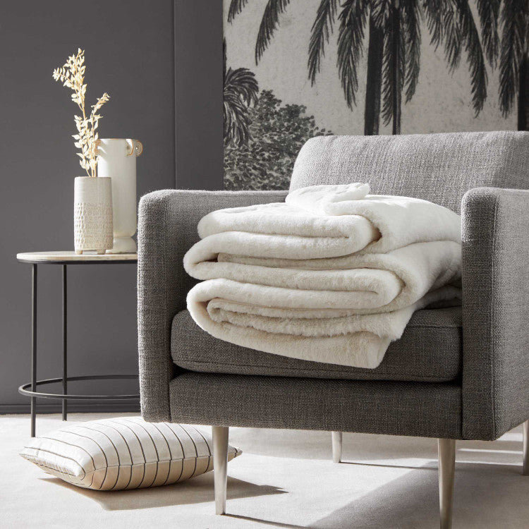 Bianca Madura Throw, Light Beige, W140 x L140cm