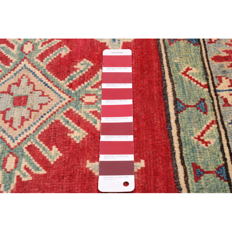 Tapis rouge Finest Ghazni 6 pi 6 po x 9 pi 10 po