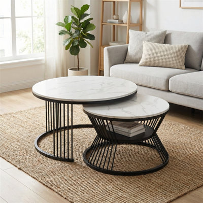Table basse gigogne avec plateau blanc et pieds noirs