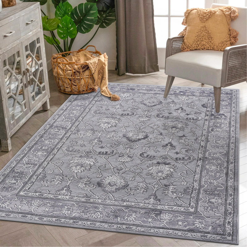 Tapis gris / oriental, Rectangle 5 pi 3 po x 7 pi 6 po