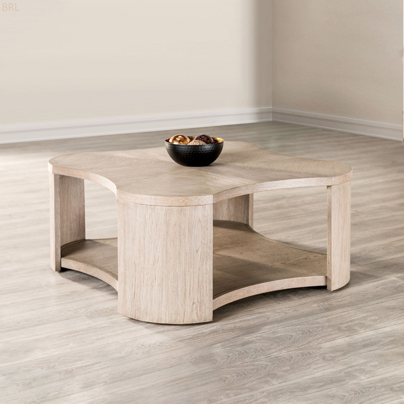 1 table basse de style moderne avec roulettes attachées avec rangement ouvert et structure en bois d'hévéa
