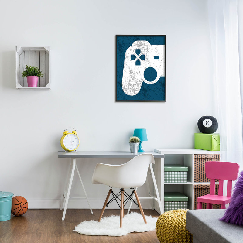 Forme de contrôleur de jeu patiné par Kim Allen - impression sur bois, Giclée encadrée noir minuit