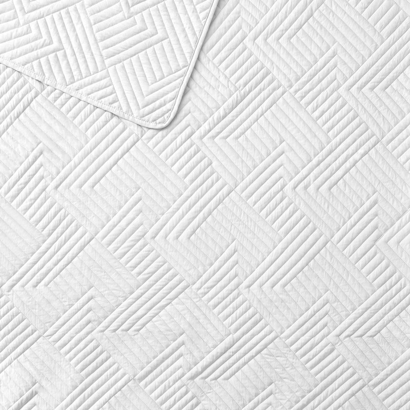 White Full Reversible Microfiber Quilt Set