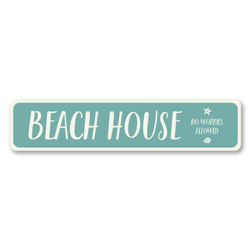 Plaque en aluminium Coastal Beach House, H 6 po x l 24 po x P 0,06 po