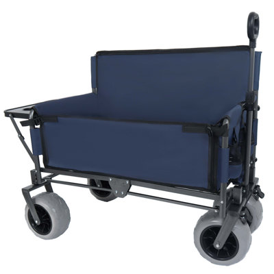 Chariot pliant 3-en-1 avec banquette et plateau rabattable monté à l'arrière pour le camping, la plage et le transport extérieur.