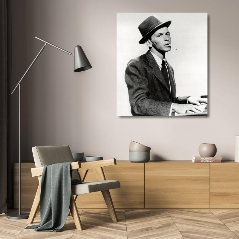 Frank Sinatra au piano, H 23 po x l 20 po