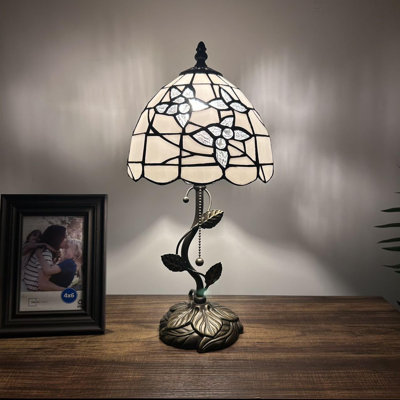 Lampe de table Tiffany avec fleurs en verre teinté et ampoule DEL incluses l 8 po x P 8 po x H 16 po