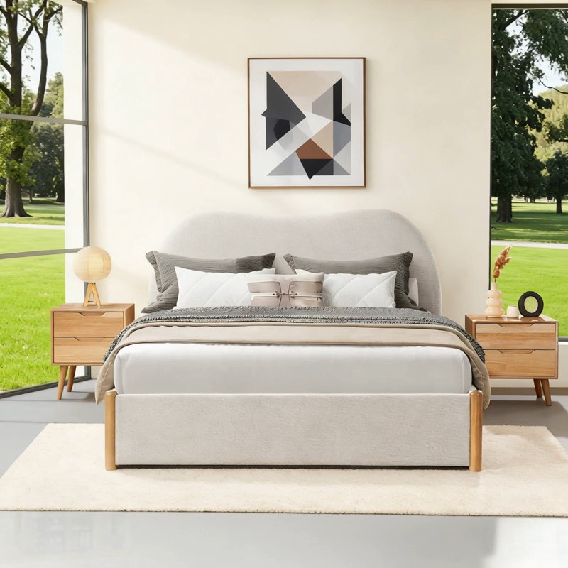 Tête de lit et pied de lit recouverts de tissu d'ameublement en bois massif, élégant et confortable pour les chambres à coucher modernes.