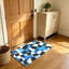 Tapis de bienvenue gaufré à motif damier bleu et blanc 20 po x 32 po