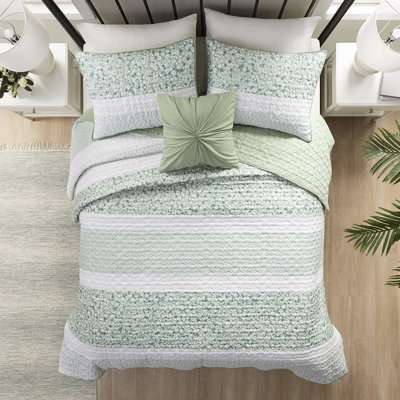 Full/Queen Seersucker Quilt , Shabby Chic Pattern, 100% , , Machine Washable With Pillow Size, Bedding, Three Print Designs, Filling, Throw
