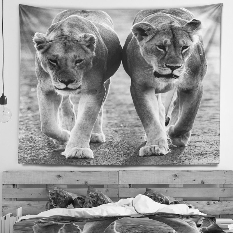 Lions animaux en tapisserie noire et blanche, H 32 po x l 39 po