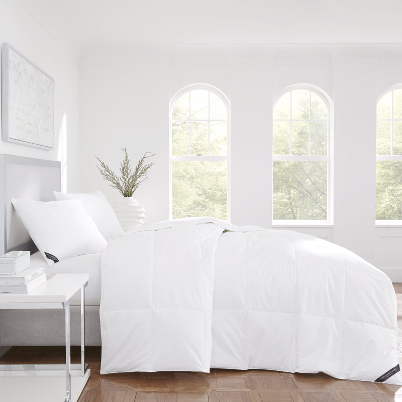 Royalty - 233 Full/Queen Down Alternative Comforter, Queen